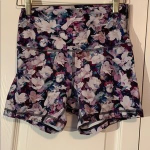 Size 6 lulu lemon floral shorts.